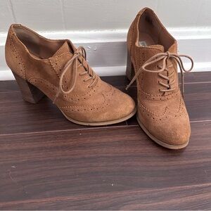 Oxford Style Lace-Up Heels